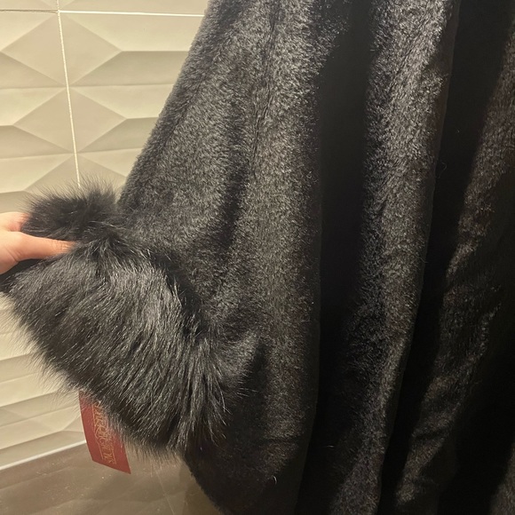 Finland Dyed Blur Fox Fur Trimmed Coat wool body - Picture 10 of 12